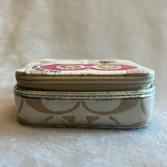 Coach Pill Case - RARE - Picture 3 of 9